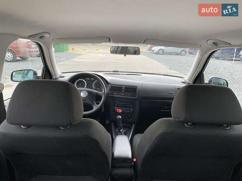 Універсал Volkswagen Golf 2005 в Львові