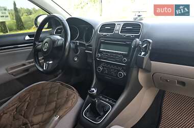 Универсал Volkswagen Golf 2010 в 