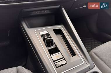 Хетчбек Volkswagen Golf 2022 в 