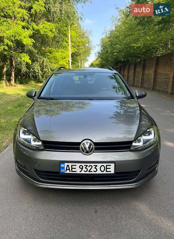 Универсал Volkswagen Golf 2015 в 