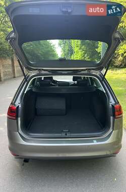 Универсал Volkswagen Golf 2015 в 