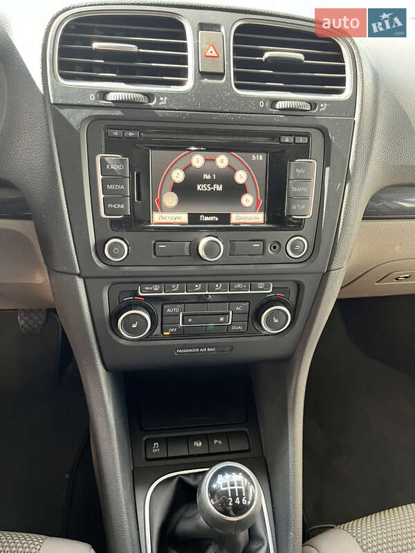 Универсал Volkswagen Golf 2011 в Харькове