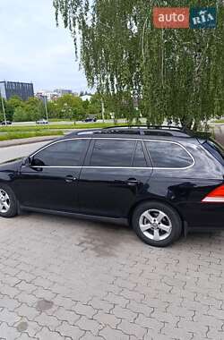 Универсал Volkswagen Golf 2009 в 
