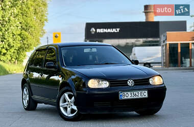 Хетчбек Volkswagen Golf 1999 в 