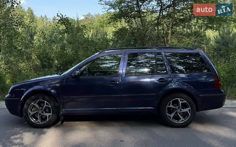 Универсал Volkswagen Golf 2002 в Житомире
