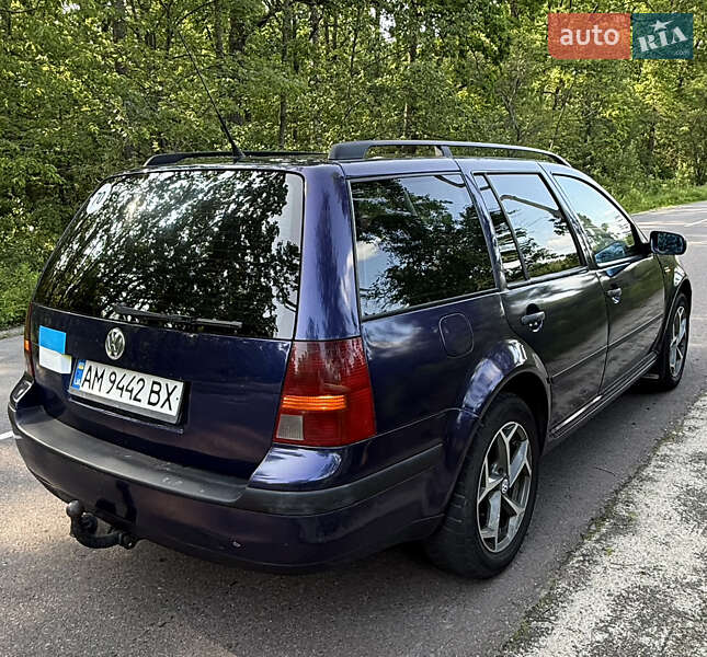 Универсал Volkswagen Golf 2002 в Житомире