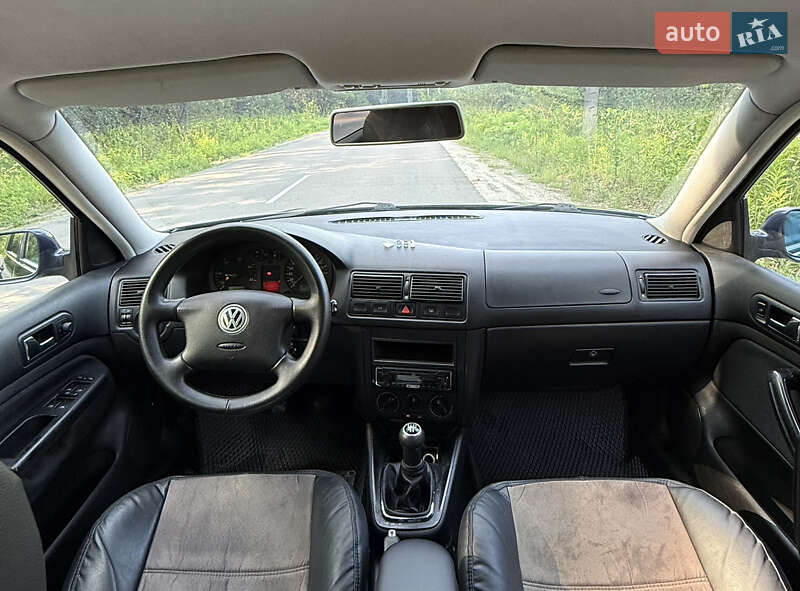 Универсал Volkswagen Golf 2002 в Житомире