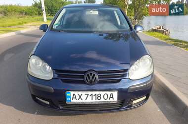 Хэтчбек Volkswagen Golf 2004 в 