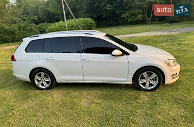 Універсал Volkswagen Golf 2013 в 