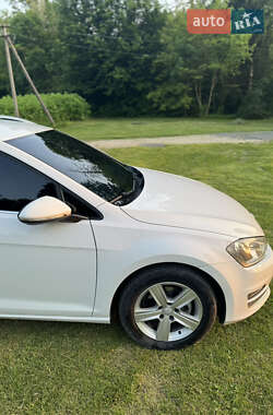 Універсал Volkswagen Golf 2013 в 