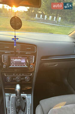 Універсал Volkswagen Golf 2013 в 