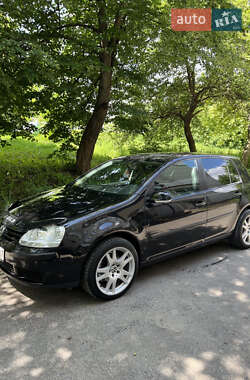 Хетчбек Volkswagen Golf 2004 в Хмельницькому
