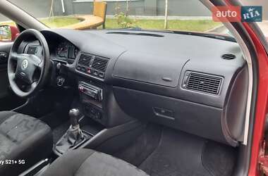 Хэтчбек Volkswagen Golf 1998 в 