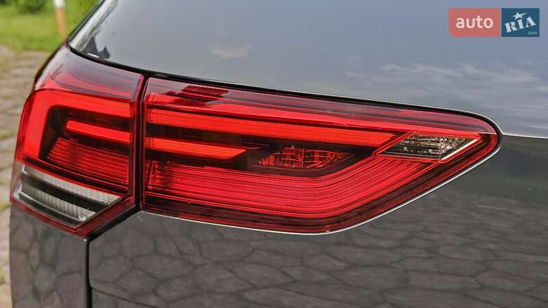 Универсал Volkswagen Golf 2021 в Киеве