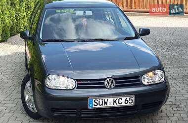 Хетчбек Volkswagen Golf 2002 в 