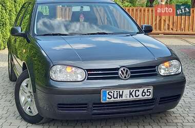 Хетчбек Volkswagen Golf 2002 в 