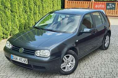 Хетчбек Volkswagen Golf 2002 в 