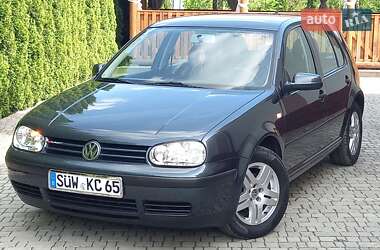 Хетчбек Volkswagen Golf 2002 в 