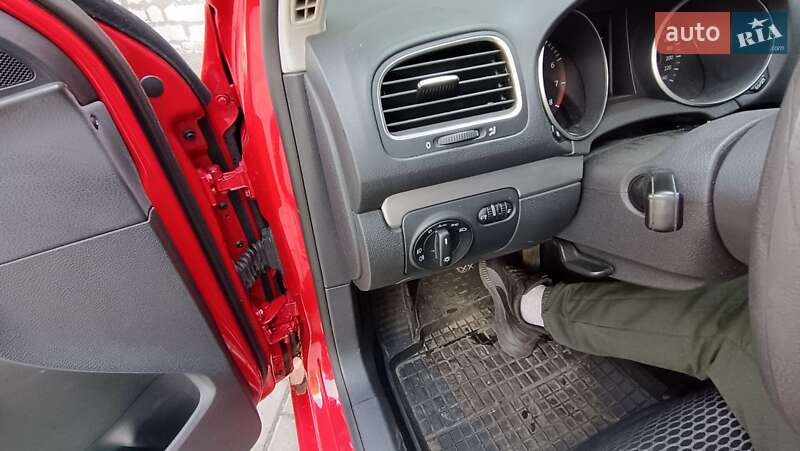 Универсал Volkswagen Golf 2010 в Броварах