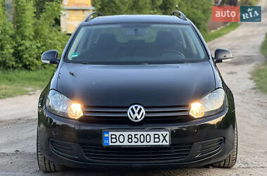 Универсал Volkswagen Golf 2010 в 