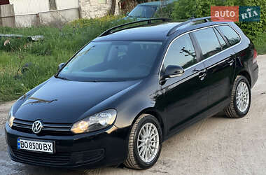 Универсал Volkswagen Golf 2010 в 