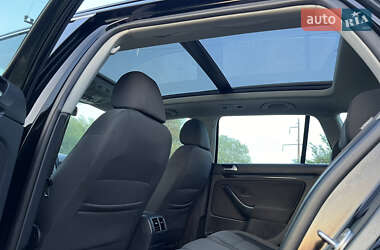 Универсал Volkswagen Golf 2010 в 