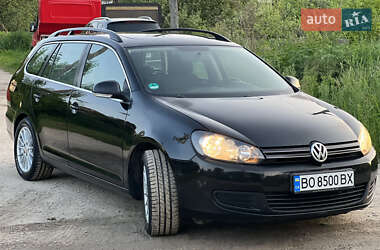 Универсал Volkswagen Golf 2010 в 