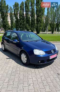 Хетчбек Volkswagen Golf 2007 в 