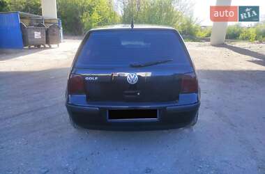 Хэтчбек Volkswagen Golf 1999 в 