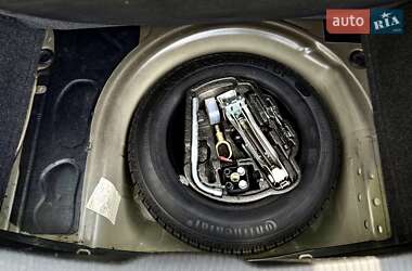 Хэтчбек Volkswagen Golf 2000 в 