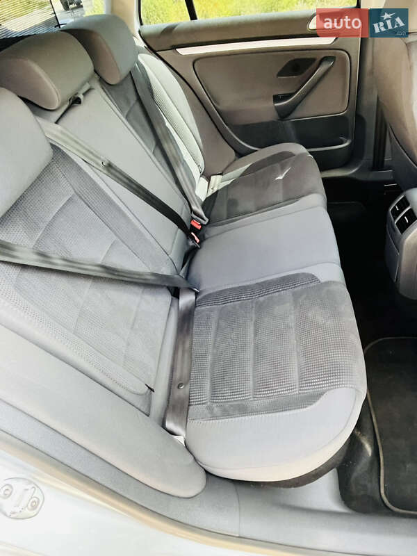 Універсал Volkswagen Golf 2008 в Первомайську