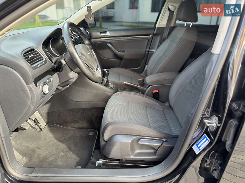 Универсал Volkswagen Golf 2013 в Виннице
