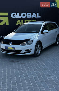 Универсал Volkswagen Golf 2015 в 