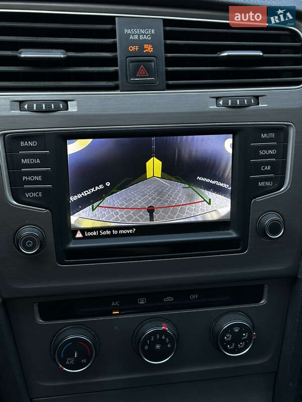 Универсал Volkswagen Golf 2015 в Львове