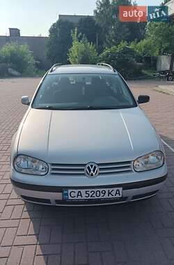 Універсал Volkswagen Golf 2000 в Черкасах