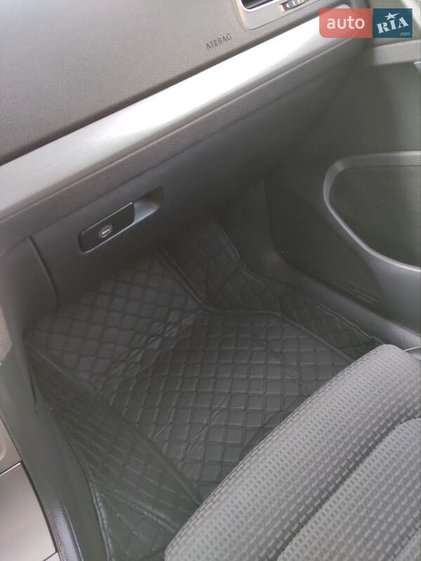 Універсал Volkswagen Golf 2014 в Львові