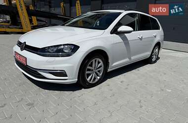 Універсал Volkswagen Golf 2019 в Львові