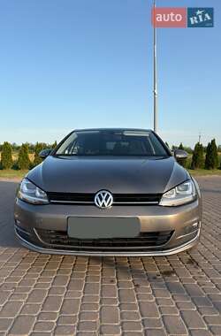 Хэтчбек Volkswagen Golf 2016 в Городке