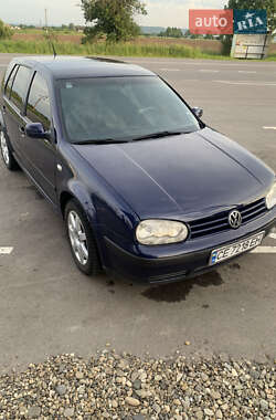 Хэтчбек Volkswagen Golf 2001 в 