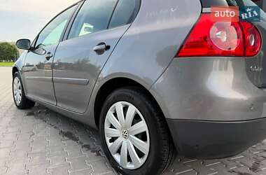 Хетчбек Volkswagen Golf 2007 в 