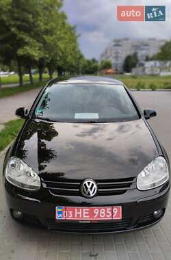 Хэтчбек Volkswagen Golf 2008 в 