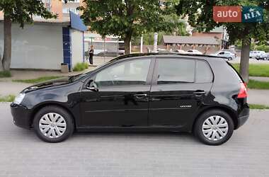 Хэтчбек Volkswagen Golf 2008 в 
