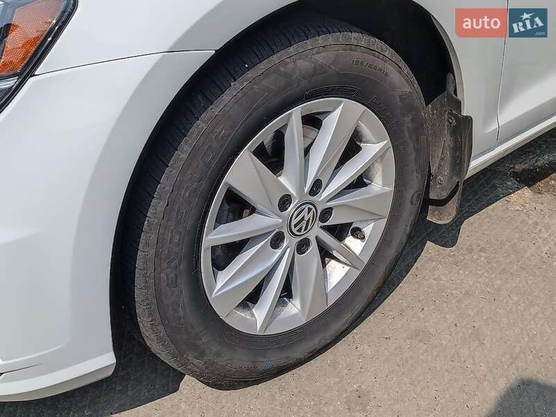 Хэтчбек Volkswagen Golf 2019 в Харькове