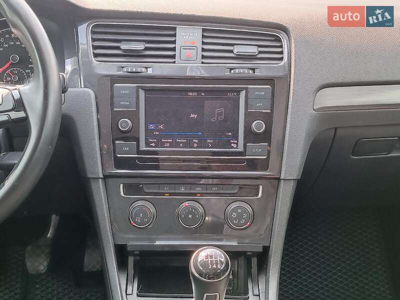 Хэтчбек Volkswagen Golf 2019 в Харькове