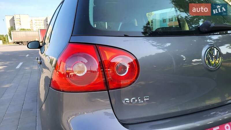 Хэтчбек Volkswagen Golf 2007 в Черкассах