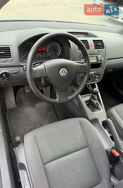 Хетчбек Volkswagen Golf 2008 в 