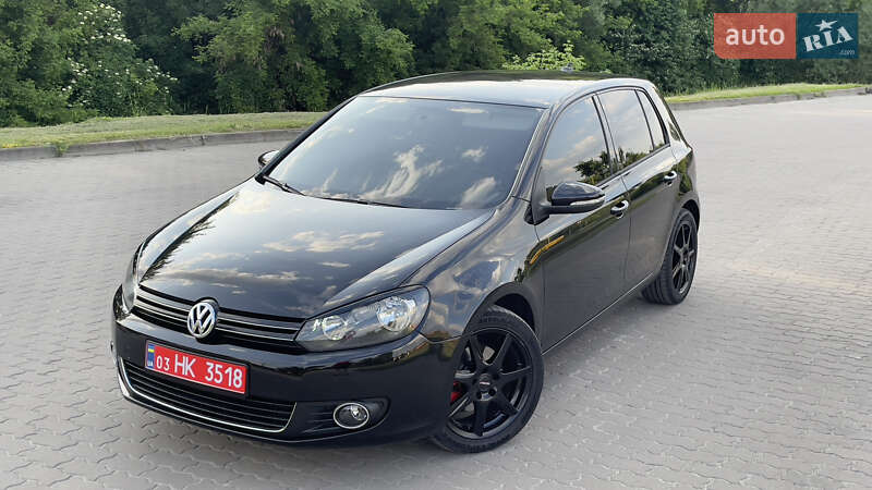 Хэтчбек Volkswagen Golf 2009 в 