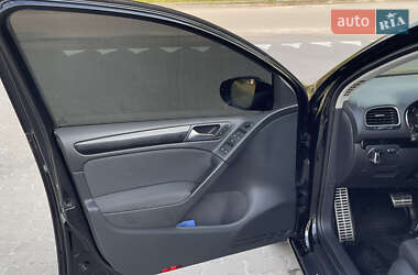 Хэтчбек Volkswagen Golf 2009 в 