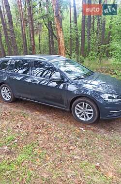 Універсал Volkswagen Golf 2018 в Гадячі