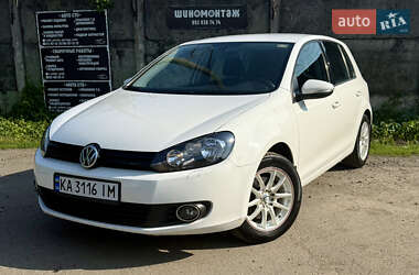 Хэтчбек Volkswagen Golf 2011 в Киеве